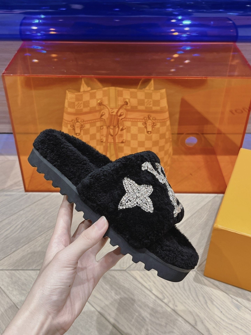 Louis Vuitton Slippers